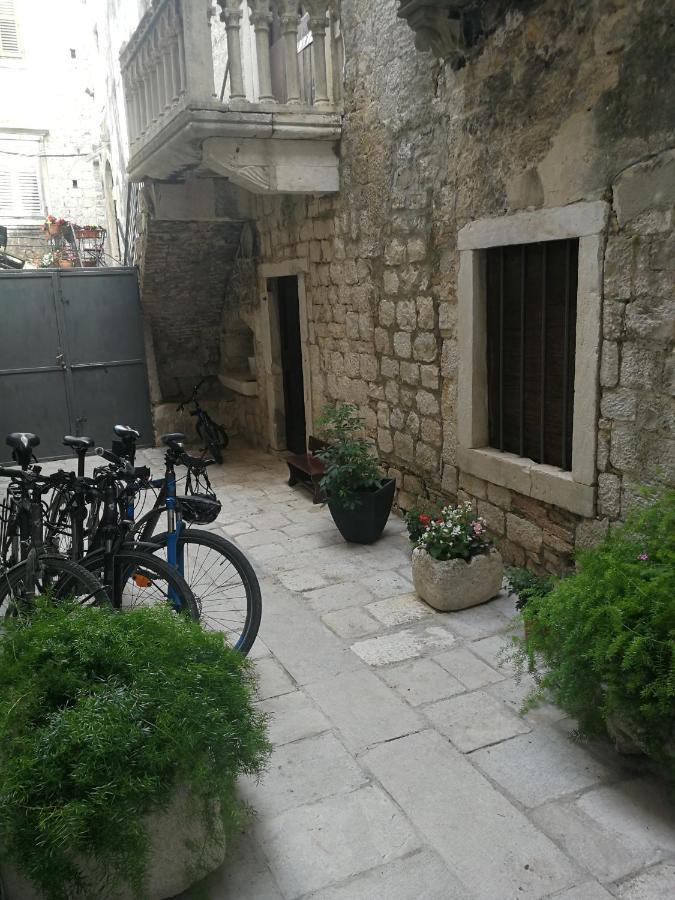 Palace Stafileo Apartment Trogir Exterior photo
