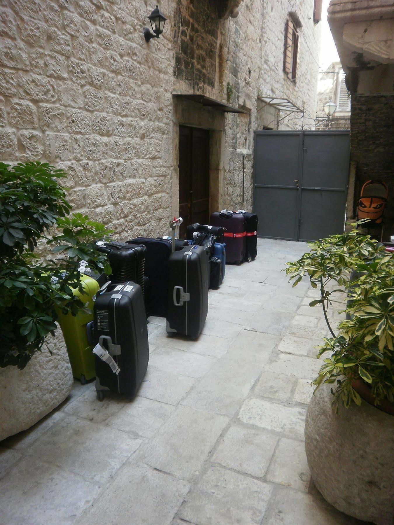 Palace Stafileo Apartment Trogir Exterior photo